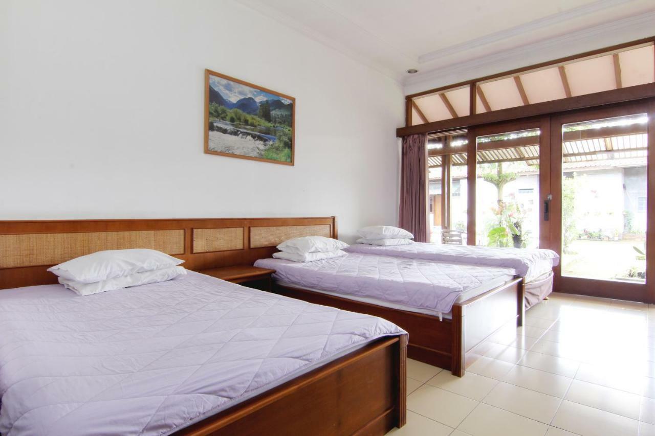 Villa Enggal Lembang Esterno foto