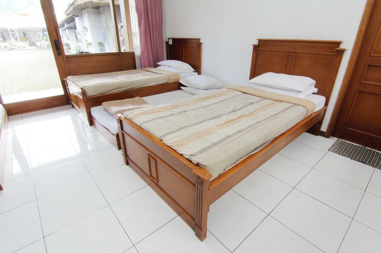Villa Enggal Lembang Esterno foto