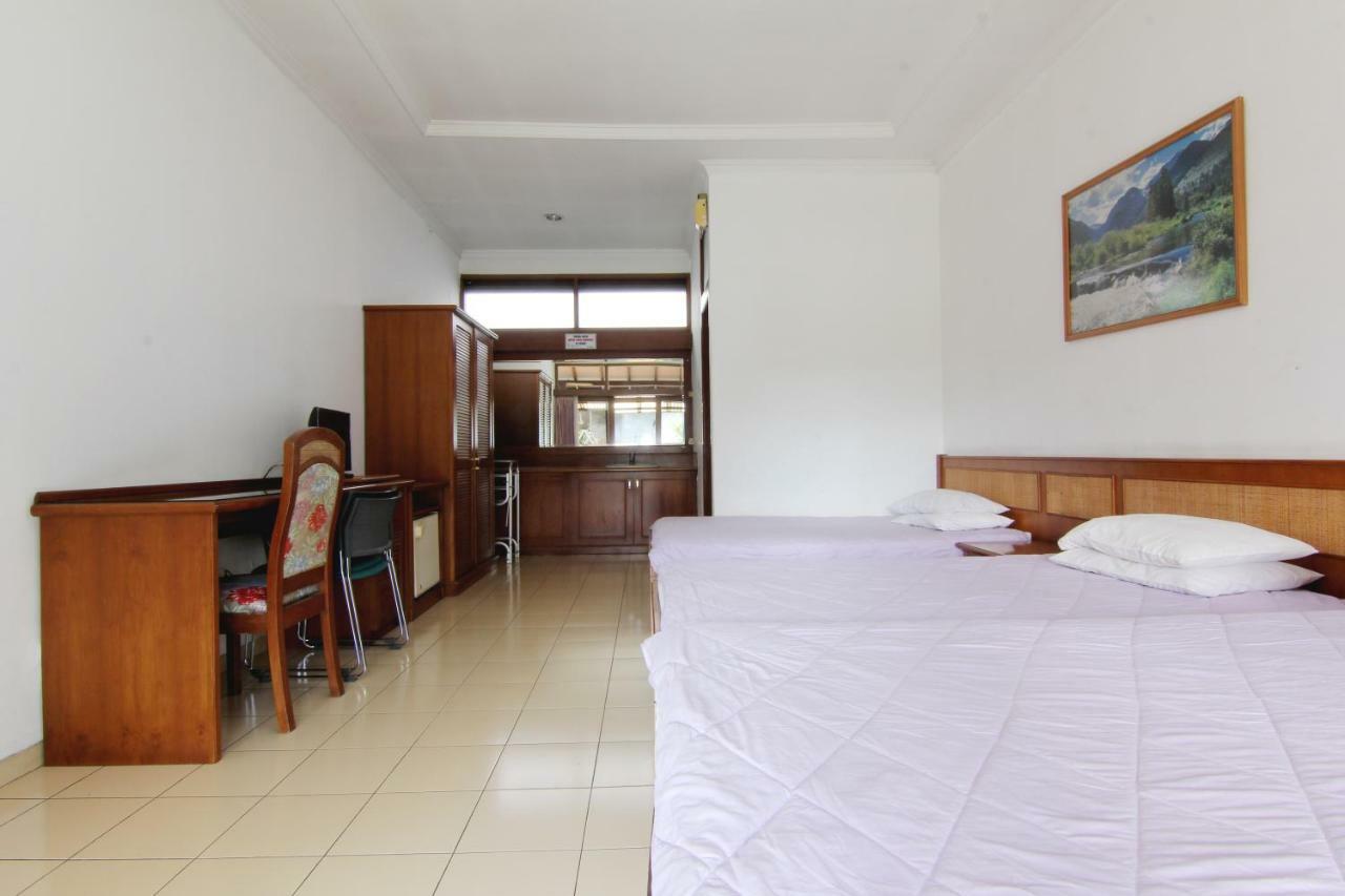 Villa Enggal Lembang Esterno foto
