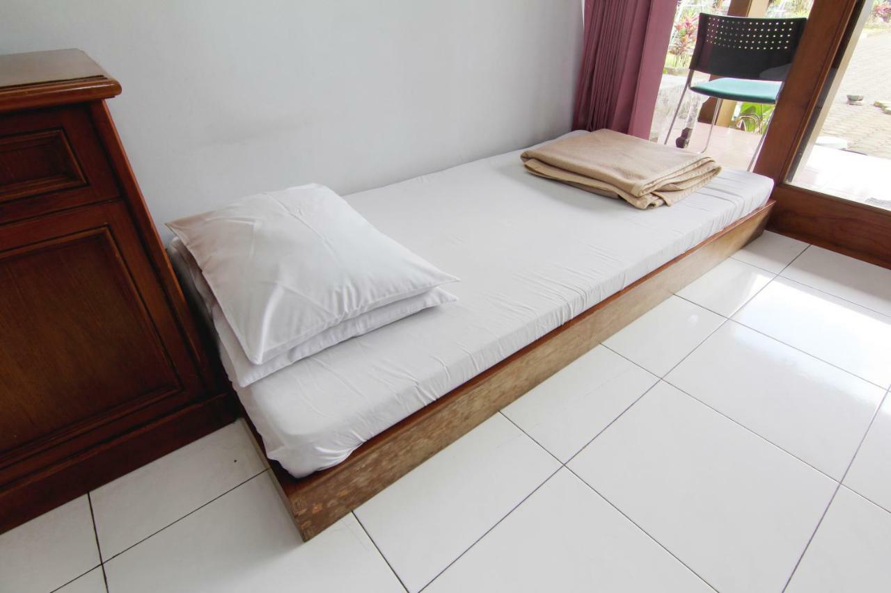 Villa Enggal Lembang Esterno foto