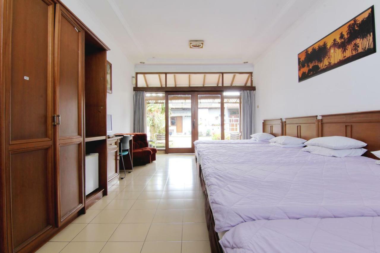 Villa Enggal Lembang Esterno foto