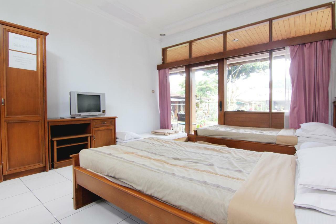 Villa Enggal Lembang Esterno foto