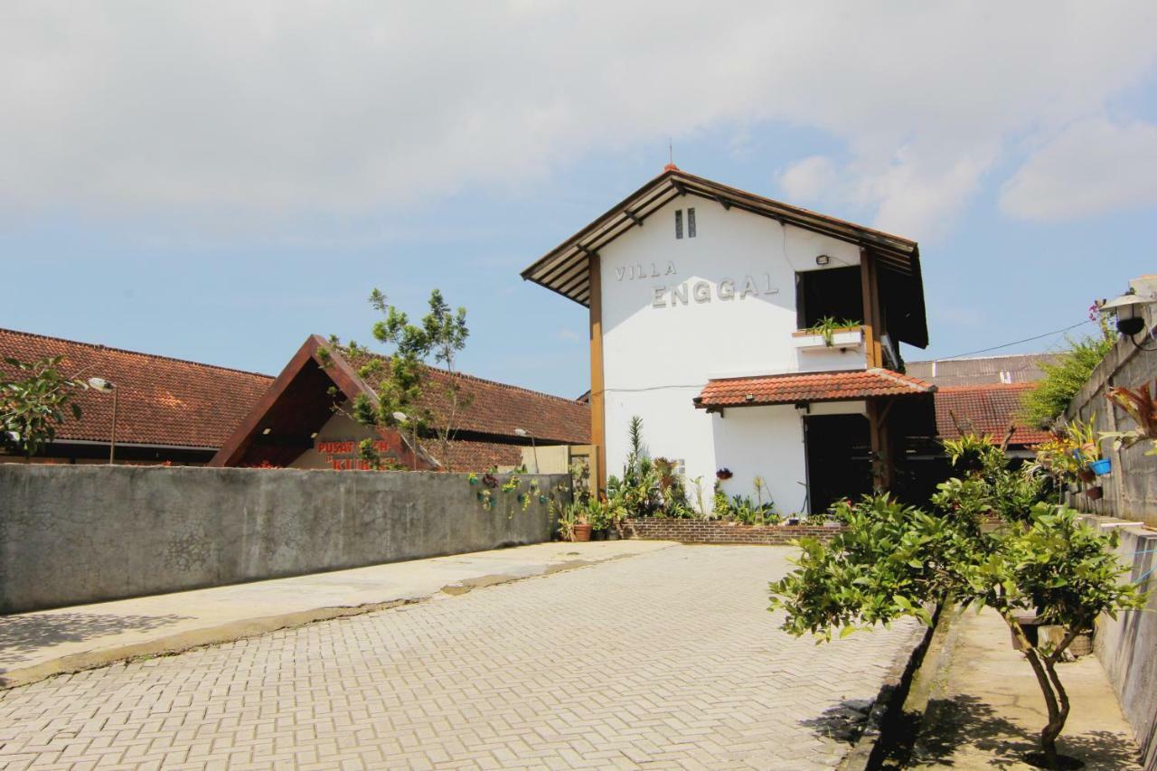 Villa Enggal Lembang Esterno foto