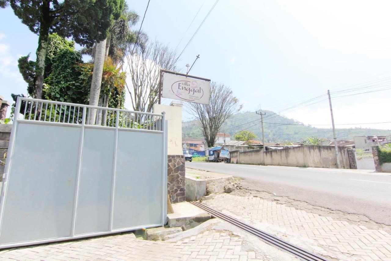 Villa Enggal Lembang Esterno foto